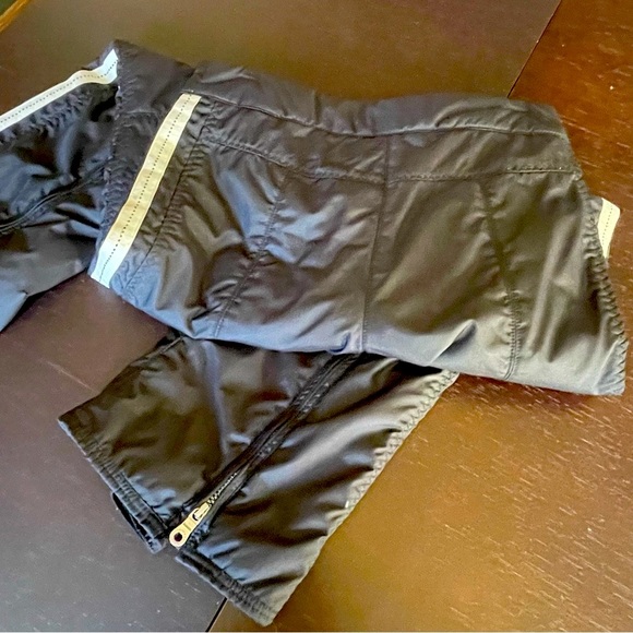 A Diamond in the Snow - Picture 4 of 10